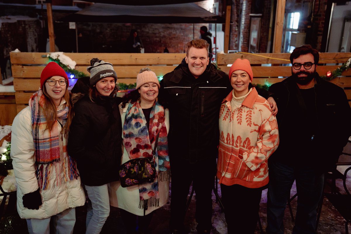 Happy holidays from the First Friday volunteer crew!

As we wrap up another incredible year of celebrating and promoting local art - we want to thank each and every one of you for being a part of it. We will see you again in 2025!

firstfridayptbo.com/mission-mandat…

📸 <a href="/LukeBestPhoto/">Luke</a>