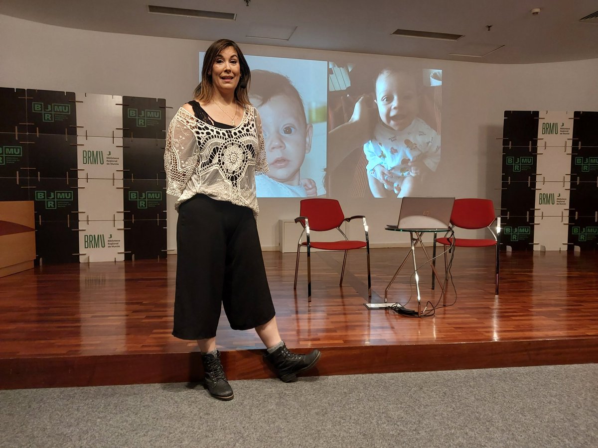 ADCMurcia (@adcmurcia) on Twitter photo Ya estamos con <a href="/farmagemma/">Gemma del Caño</a>
'De la papilla a los macarrones, todo son marrones' en la <a href="/brmu/">Biblioteca Regional de Murcia</a> Ya estamos con <a href="/farmagemma/">Gemma del Caño</a>
'De la papilla a los macarrones, todo son marrones' en la <a href="/brmu/">Biblioteca Regional de Murcia</a>