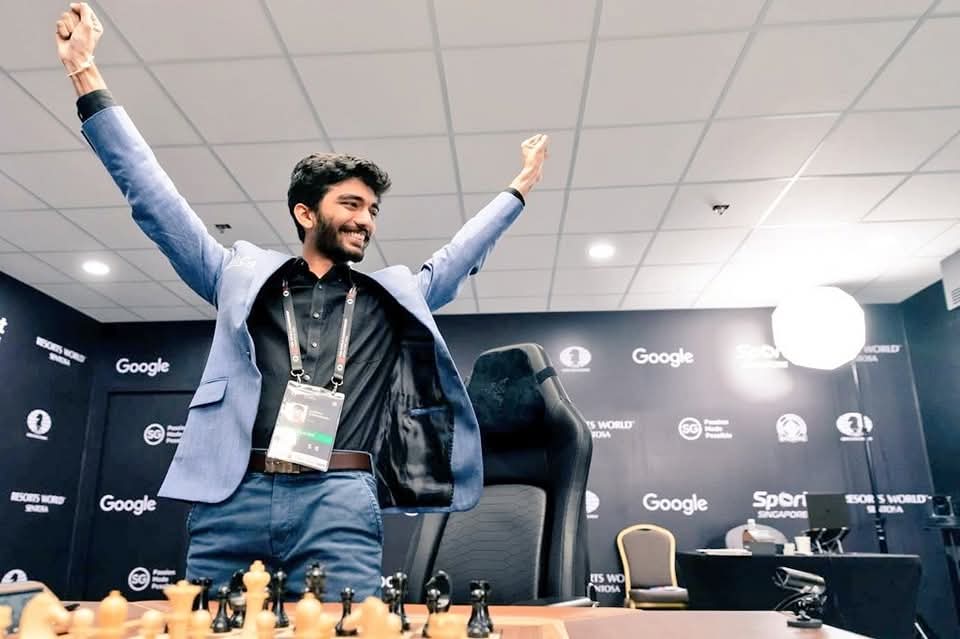 SpMehtaRaju3's tweet image. बधाई हो चैंपियन डी गुकेश 💐

18 वर्ष की उम्र में FIDE World Chess Championship 2024 जीतकर इतिहास बनाने के लिए आपको बहुत-बहुत बधाई और जोहार।

देश के लिए गौरव का पल हैं 
#FIDEWorldChess
#chess 
#champions