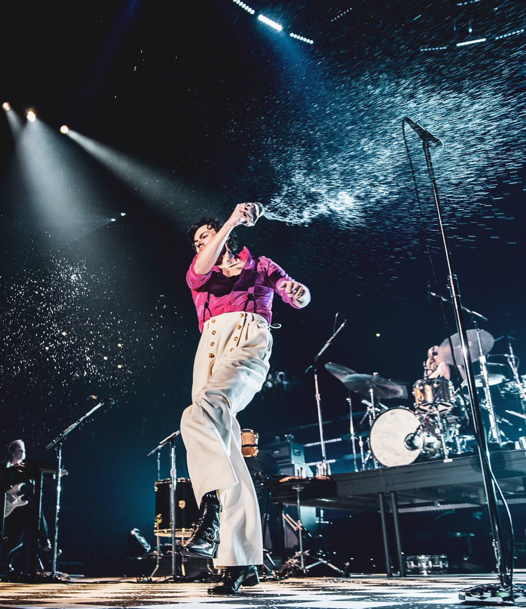 12.13.19
HALF A DECADE AGO TODAY:
Fine Line Live.

(📸: <a href="/RichFury/">Rich Fury</a> / Kia Forum Photos)