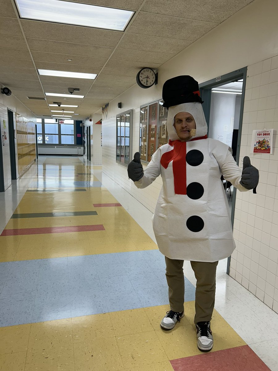 Middle College HS (@mchslic) on Twitter photo 786 toys for the SCO Family of Services Toy Drive. Jordan said 400 toys and he would dress and teach his classes as Frosty for the day. MCHS deliveredā¦Jordan kept his promise today! <a href="/SCOfamily/">SCO Family Of Services</a> 786 toys for the SCO Family of Services Toy Drive. Jordan said 400 toys and he would dress and teach his classes as Frosty for the day. MCHS deliveredā¦Jordan kept his promise today! <a href="/SCOfamily/">SCO Family Of Services</a>