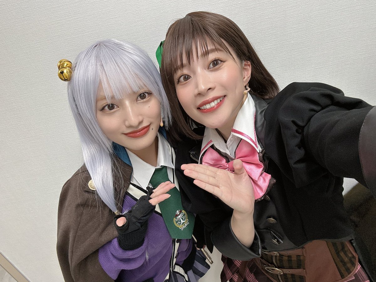 Kosuge_Rei's tweet photo. おはようございます💚💚💚

本日の #イルマTBW は
【13：00／18：00】2公演🎀

美夜受様〜〜！！口悪女最高〜〜！！
どーーーしても美夜受と花蓮を絡ませたくて密かに絡んでるシーンがあるんだけど、気付いてる人いるかな〜〜🫶🏻？ https://t.co/ooLrdH22Ey