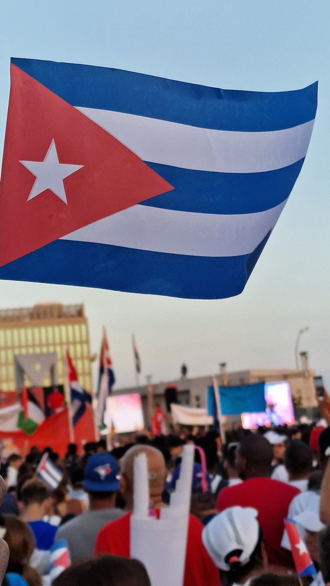 _TereFelipe_'s tweet photo. Rusia ha oficializado hoy que el 1 de Enero de 2025 Cuba, uno de los países del Alba-TCP, será oficialmente país socios de los BRICS. 

A Cuba no la detiene nadie, ni el imperio más poderoso del mundo!!! 😎 https://t.co/gzzGMelokT