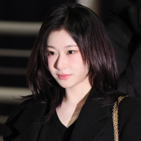 chaery4evermine's tweet photo. LEE CHAERYEONG YOU'RE SO ATTRACTIVE https://t.co/3eZ0i8Ed5G