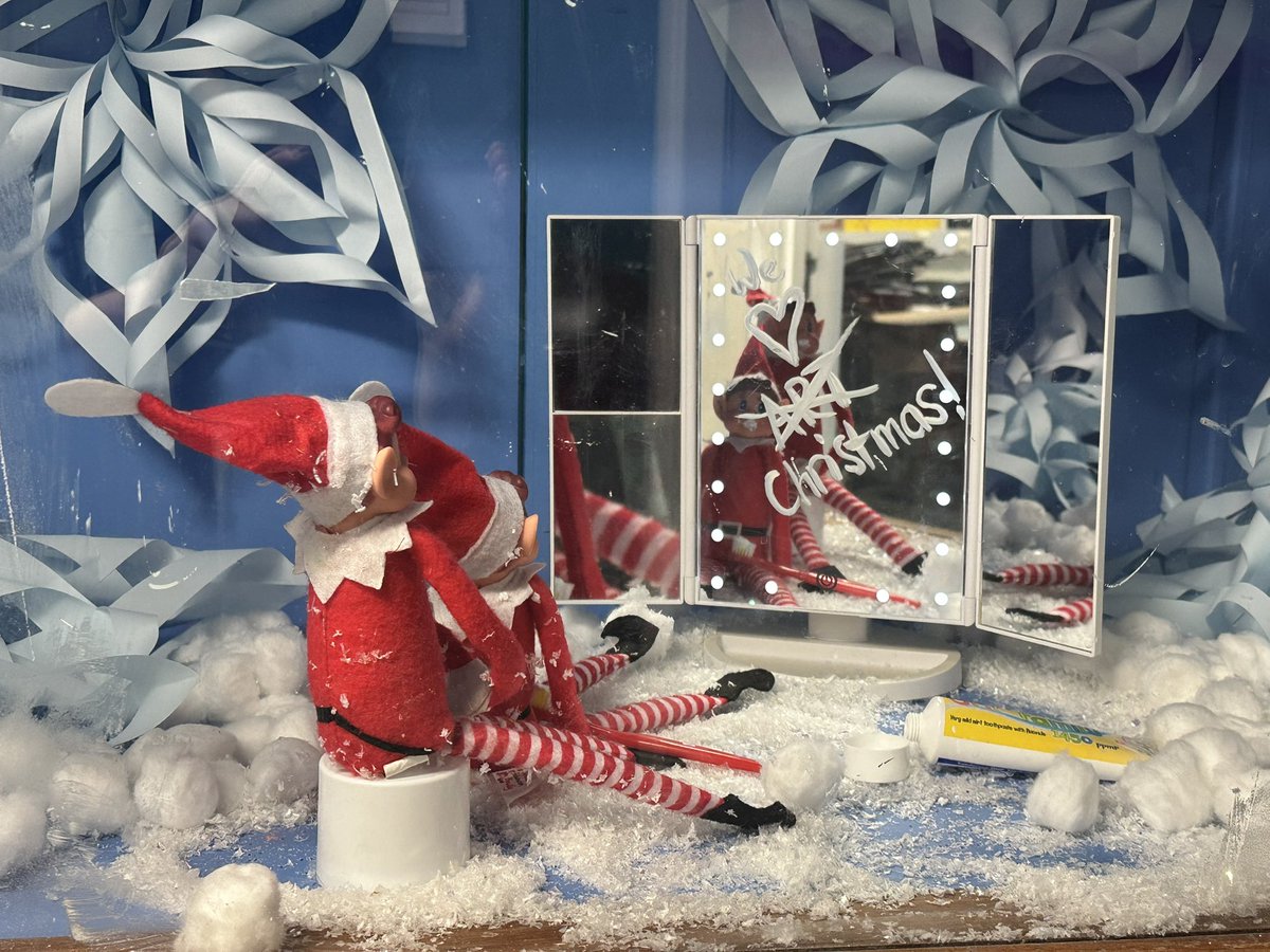 Blairgowrie HS Art (@blairgowrieart) on Twitter photo Itβs Friday and the elves up to mischief again π«£. Hope they behave over the weekend .
π
π§ββοΈπ§ Itβs Friday and the elves up to mischief again π«£. Hope they behave over the weekend .
π
π§ββοΈπ§