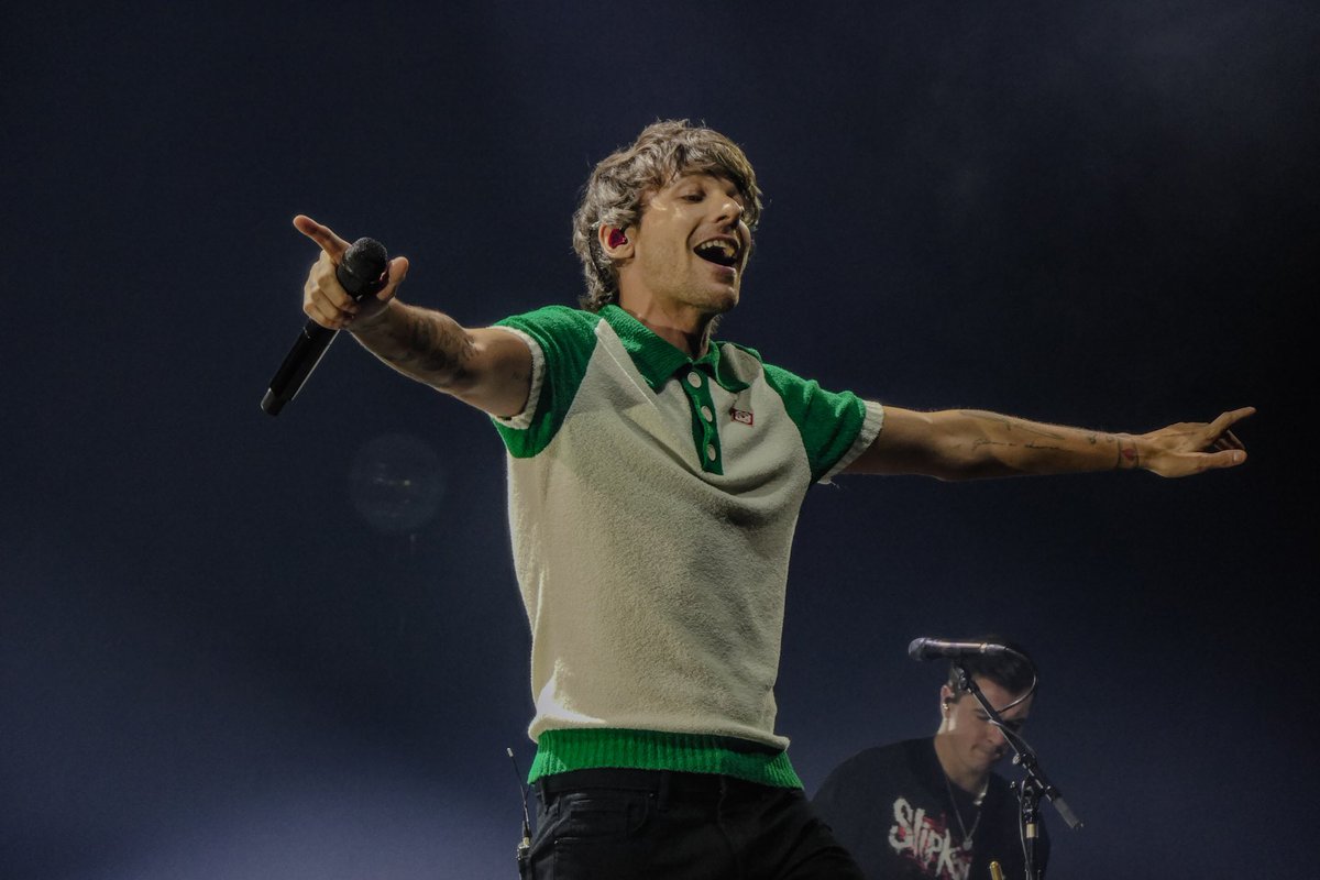 RaquiaAli's tweet photo. Feel like it’s time to post this here if you are a fan of any of these people and/or you went to their shows in Cardiff you can find photos here (all photos taken by me credit if reposted) - https://t.co/4bqIk190bC https://t.co/RXUrYPG3XV