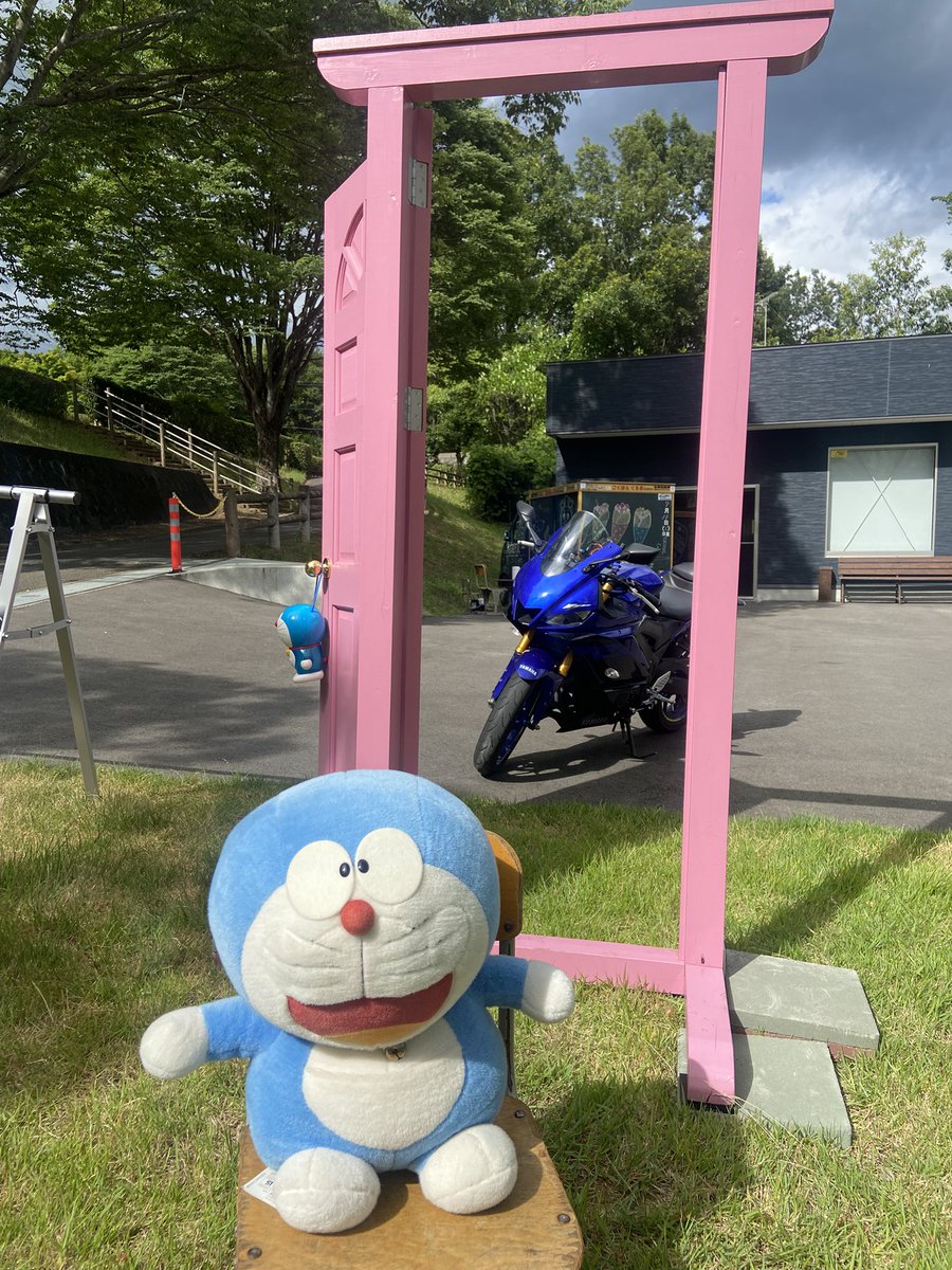 y_u0209's tweet photo. いつ見ても綺麗なバイクです🏍️
ツーリング行くのがいつも楽しい！
#R25のここが好き https://t.co/5Mz7bCydjL