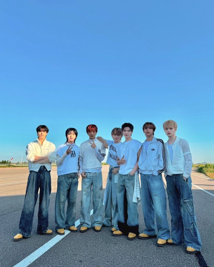 neodreamchile's tweet photo. Nosotrxs y nuestros dreamies esperan se estén cuidando mucho tras este remezón 🫶 🩷
#SMtown_Latam_Chile
#SMtown_Chile
#SMtown_Chile_NCTDREAM https://t.co/jW3tb36jRv