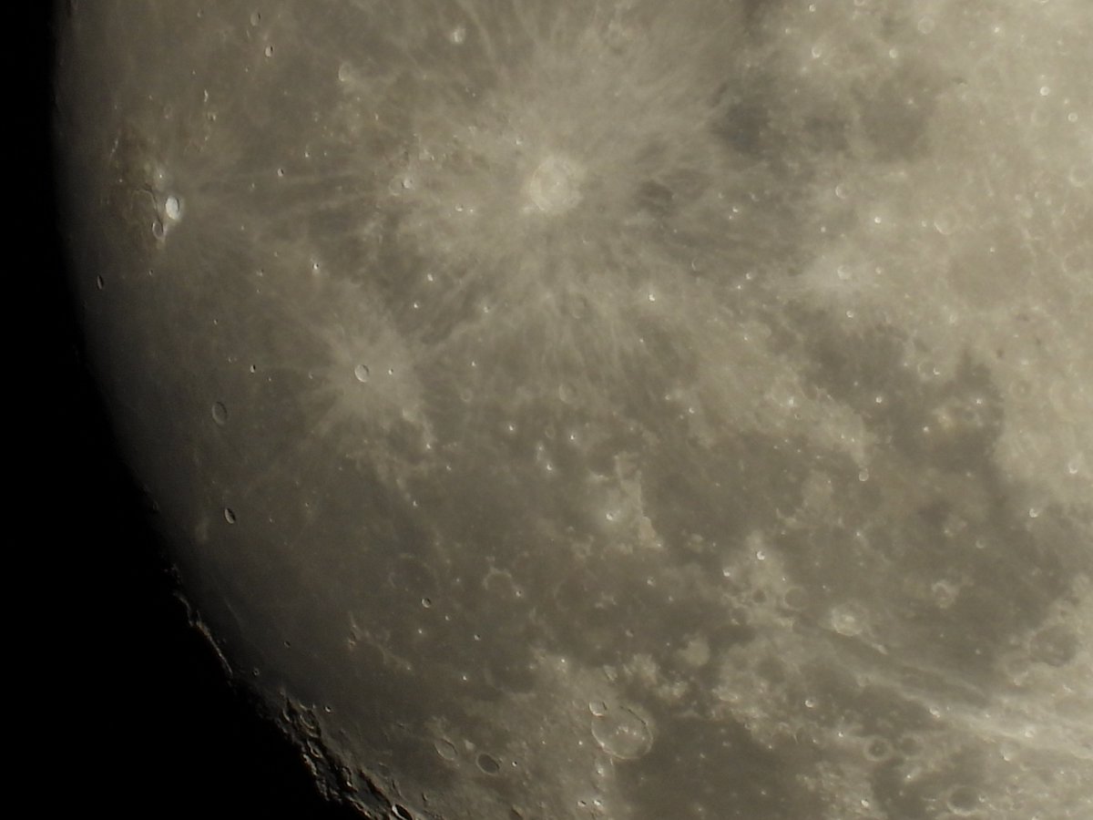 lakazel's tweet photo. Ich habe auch #Moon pics, er kommt heute zu kurz, da es sehr stürmt! Anfangs war es besser und ich schaue jetzt mal nach! Bottom left ist #Damoiseau https://t.co/4dkvUriMOf