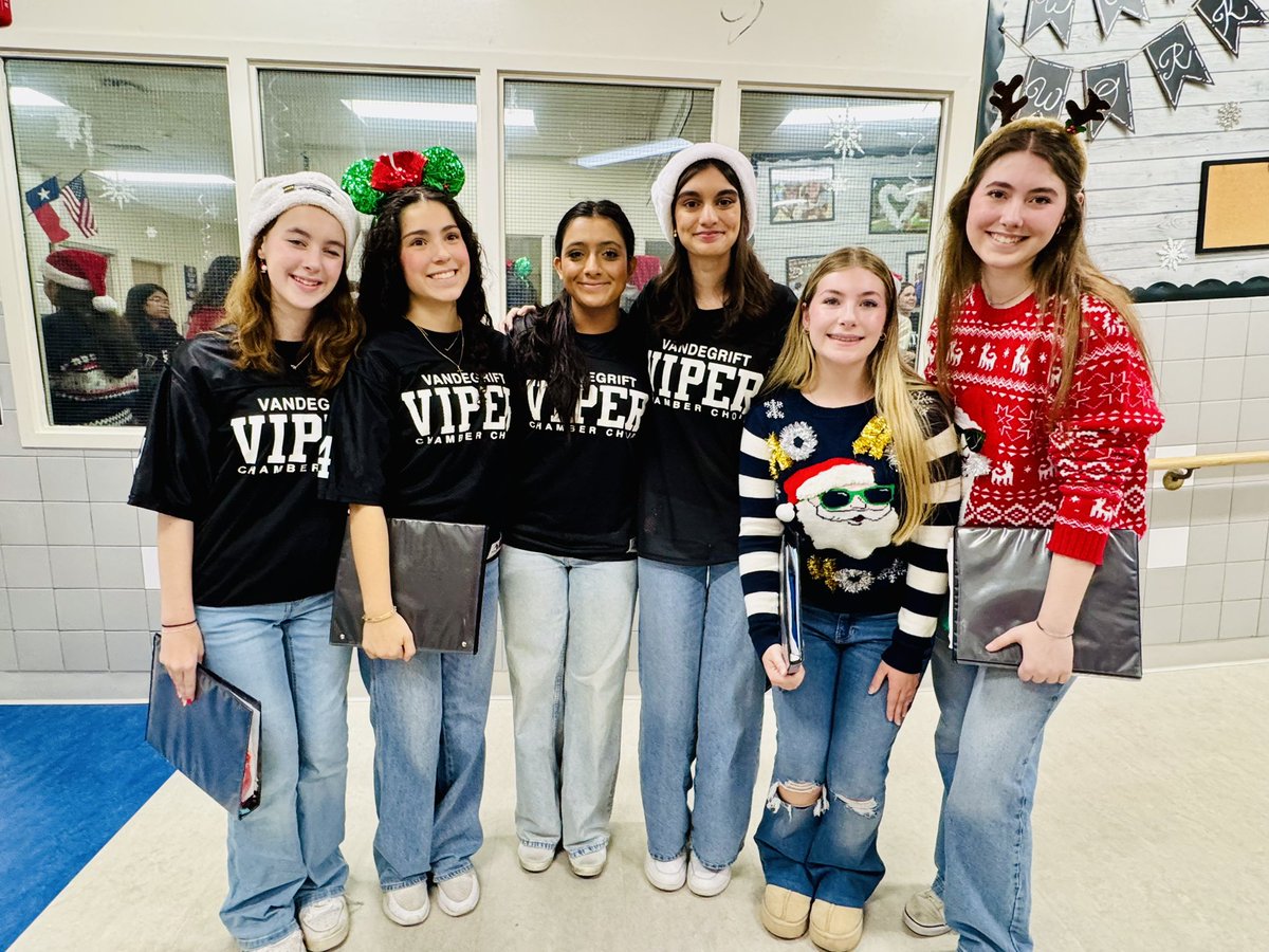 SRE Stallions (@srestallions) on Twitter photo Thank you VHS Chamber Choir for caroling through the hallway singing for our SRE Stallions today! Y’all did an amazing job!! 🖤🤍🐍🎶 <a href="/SRE_Principal/">Britteny Clifford</a> Thank you VHS Chamber Choir for caroling through the hallway singing for our SRE Stallions today! Y’all did an amazing job!! 🖤🤍🐍🎶 <a href="/SRE_Principal/">Britteny Clifford</a>