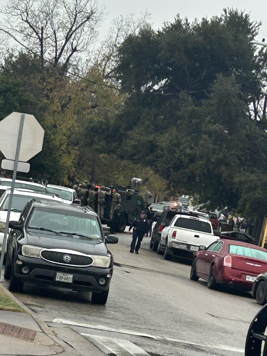 IIIATXGHOSTIII's tweet photo. Another day in Austin,TX #Atx #montopolis https://t.co/HXoGzXXWMF