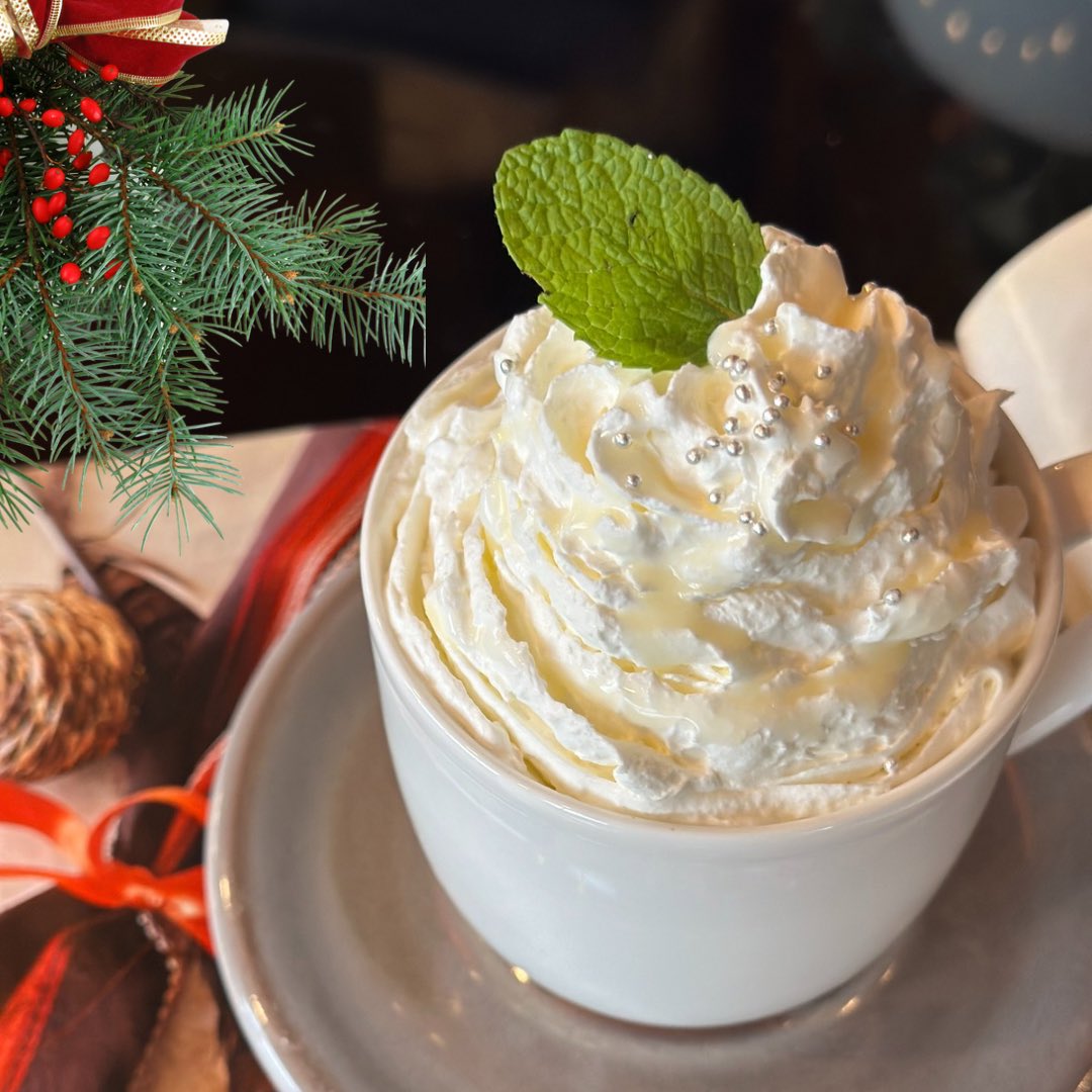 80espresso's tweet photo. ホワイトチョコモカで
メリークリスマス🎄

土日は朝9時からOPEN

#和歌山カフェ
#和歌浦カフェ https://t.co/j9hQbGLBrp