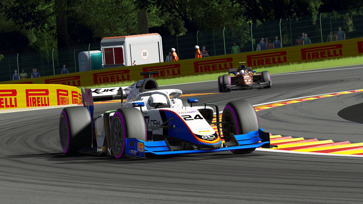 HRL_Sim's tweet photo. Lap 10/11

With just under 2 laps to go, can @Bearical1 stay within the DRS range and mount a challenge on @Sxlvce for the race win today? https://t.co/bn8mkv8Vwz