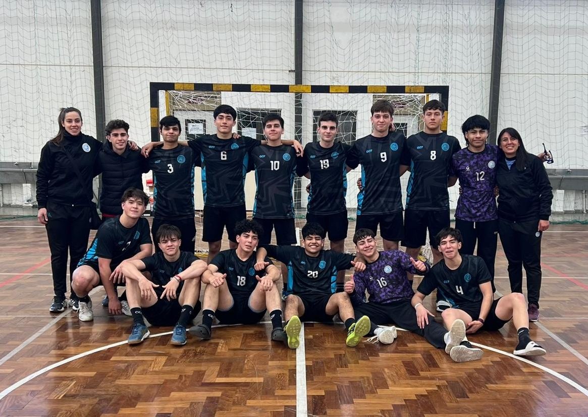 🤾🏽‍♂ CATEGORÍA JUVENIL MASCULINO - LIGA A MASCULINA

🏆 Campeón Apertura
🥉 Tercer Puesto Clausura
🥈 Segundo Puesto Copa Oro
🎖️ Clasificación Nacional "A" Juvenil 2025

Gran temporada y clasificación histórica.