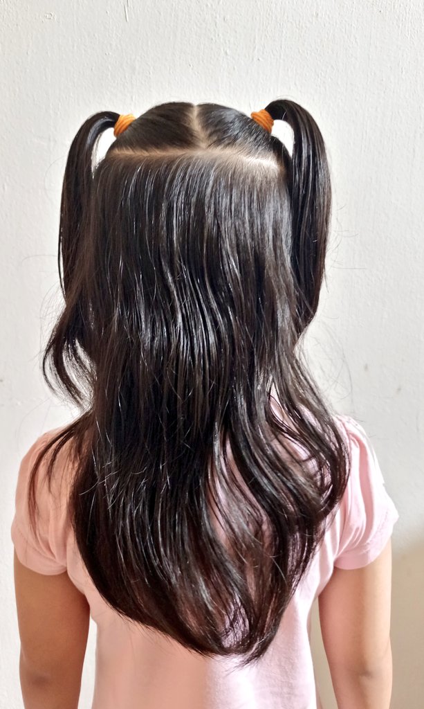 dayangareesya's tweet photo. Mencabar nk urus rambut anak² 😩

Anak sulung rambut lurus berombak
Anak ke-2 plak kerinting besar² https://t.co/MVj0rm2ObW
