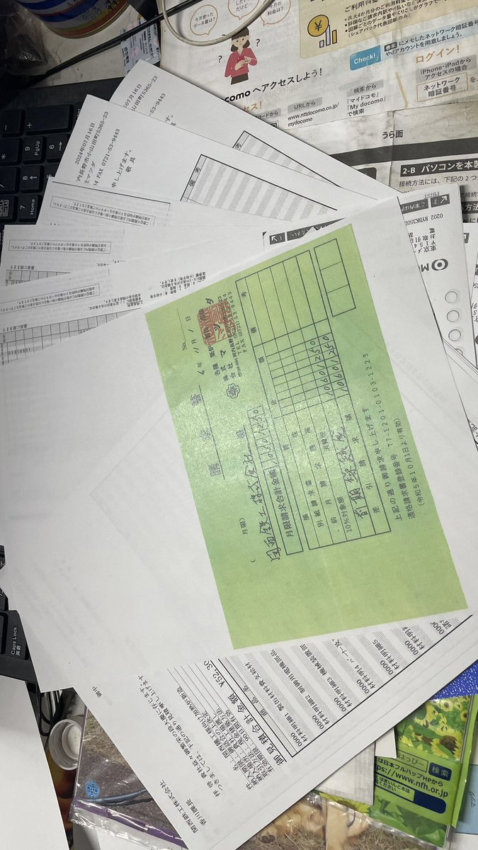 masasino's tweet photo. 皆様はどう思うでしょうか？
昨日午後から被害届を出しに行きました。例の尼の会社はこちらから交流をシャットアウトして居たのですが私の留守に乗り込んで来て、
病欠の工場長に炉が潰れたので、まだサポート期間中だから修理しろとの事。
未だ1000万円の追加工事費用を支払わ無いのにですよ。

続く https://t.co/2MYLeWX4Ll