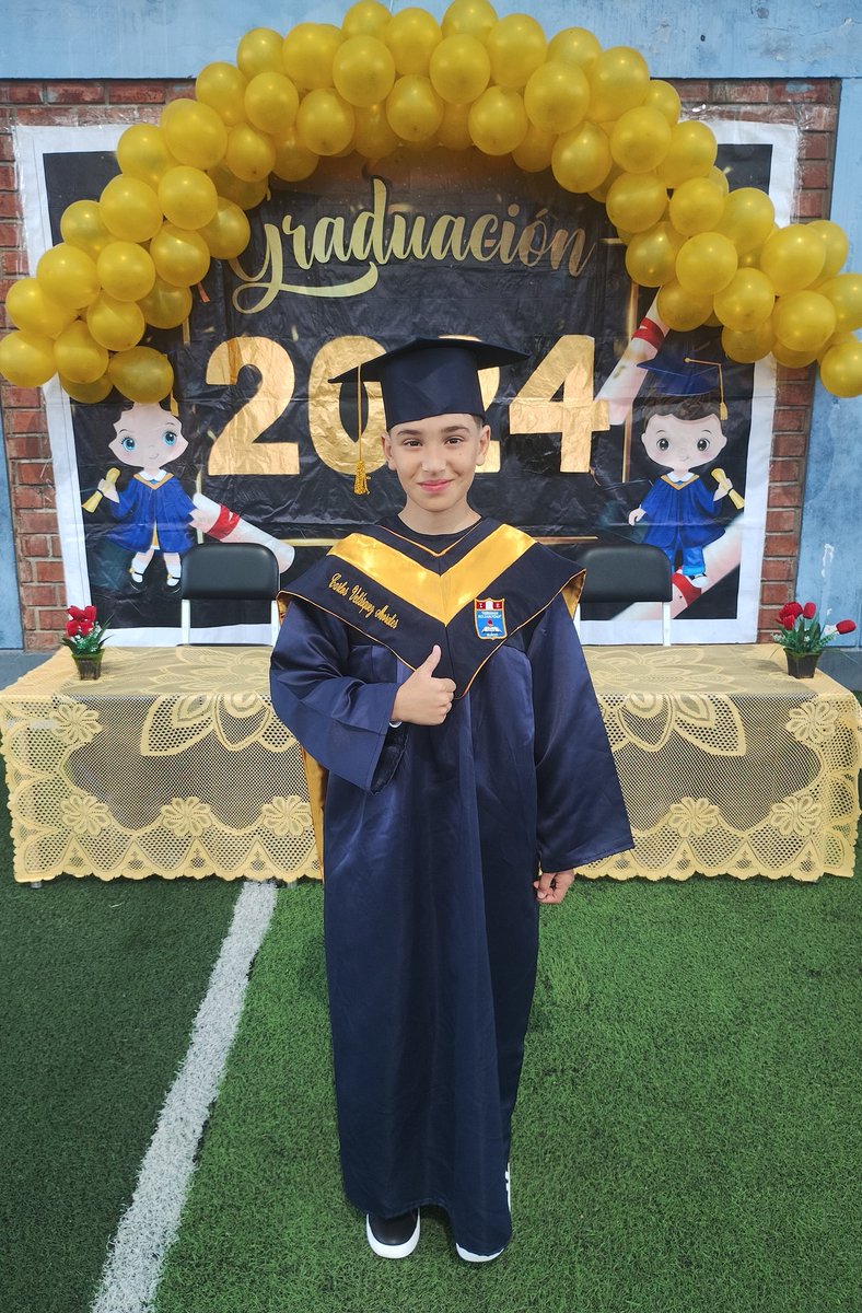 Fin y inicio de una nueva etapa hijo, Dios te Bendiga siempre, estamos muy orgullosos de ti 👏👏