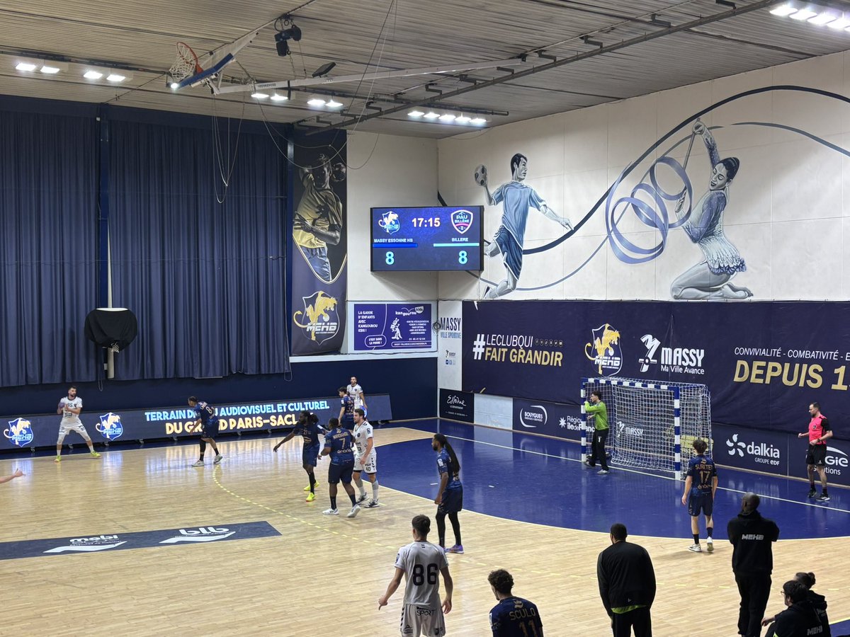 nicolas_samsoen's tweet image. Massy salue à sa manière la nomination du Premier Ministre en accueillant Pau-Billère @bhb_64.
Allez Massy ! 
On ne se laisse pas impressionner !
@MEHB_officiel @bayrou