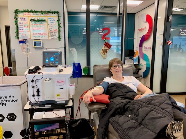 Congratulations to Kathy on completing her first Plasma donation. After learning more about Canada’s Lifeline, the importance of donation, and seeing many donors when volunteering, Kathy decided to book her first Plasma appointment. 

Book now at ow.ly/UAem50UqXWu