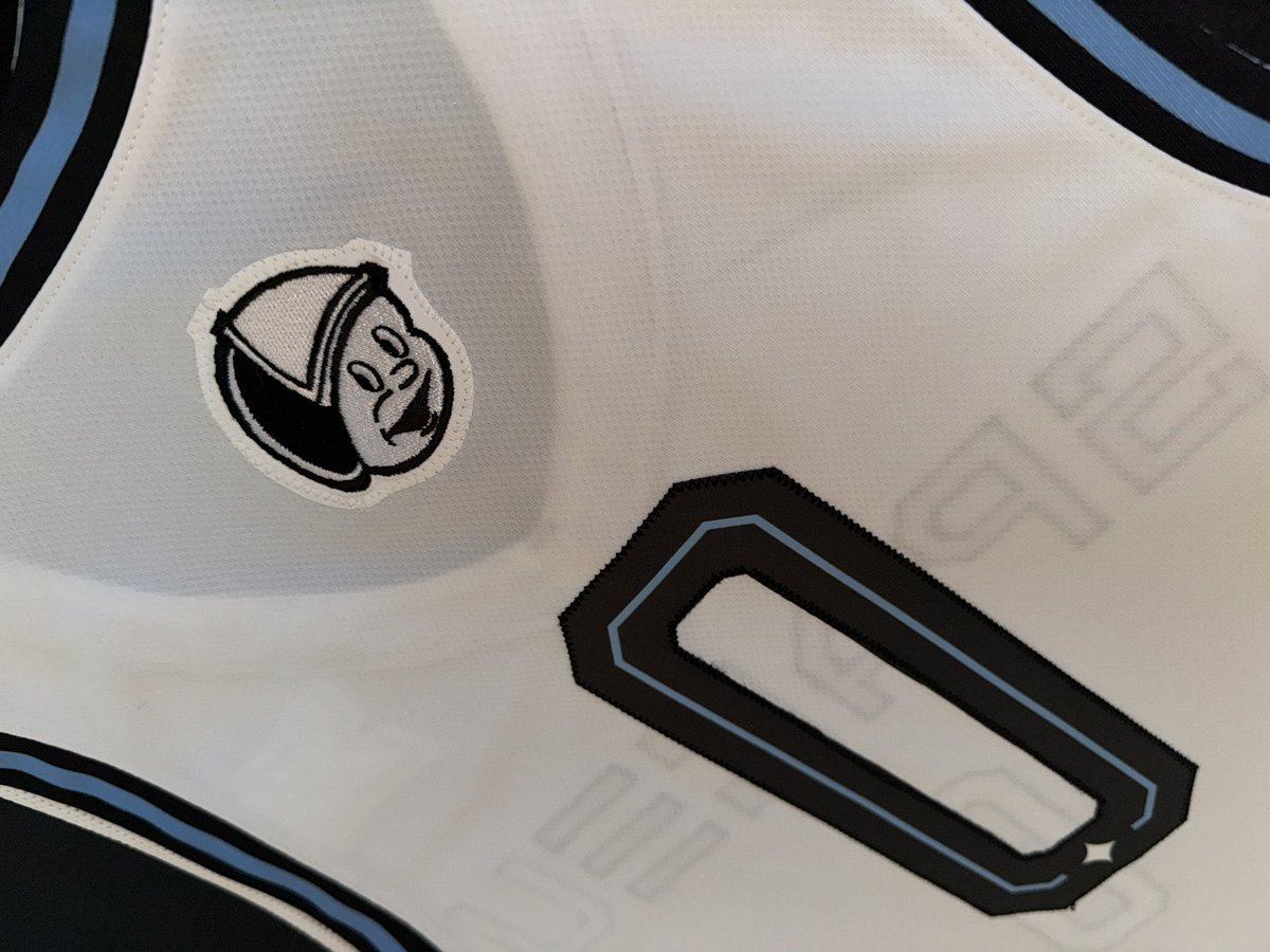 Close up 👀 at the new UCF Space U uniforms