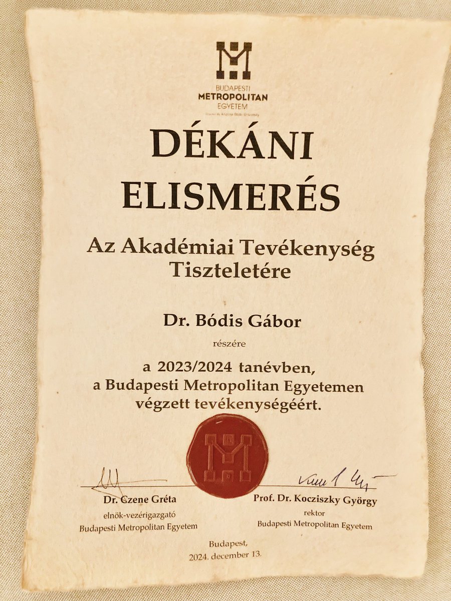 BodisGabor's tweet photo. Köszönöm szépen az egyetem vezetése és Viktor Friedmann dékán úr bizalmát. Dékáni elismerést vehettem át ma “Az Akadémiai Tevékenység Tiszteletére” a 2023/2024 tanévben, a Budapesti Metropolitan Egyetemen végzett tevékenységemért. Hatalmas köszönet diákjaimnak is. https://t.co/vJqSjYCncU