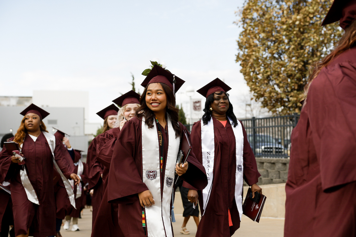 MissouriState's tweet photo. These #beargrads understood the assignment! 🎓 🐻 https://t.co/EWqeqEMchg