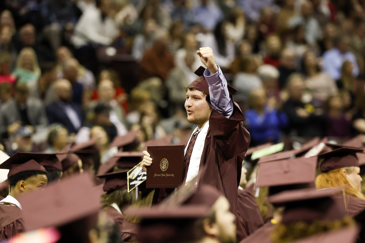 MissouriState's tweet photo. These #beargrads understood the assignment! 🎓 🐻 https://t.co/EWqeqEMchg