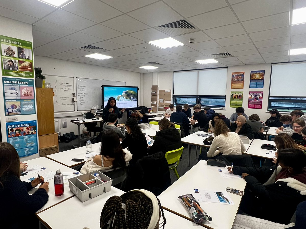 TBS_Psych's tweet photo. Today, our Y13 Psych students were inspired by an outstanding talk on Schizophrenia by Dr Moitree Banerjee @chiuni
She commended their university readiness, with many staying behind to ask insightful questions.

“It was so good, I didn’t even check my phone once!” @BicesterSchool https://t.co/DOpxmi2p0X