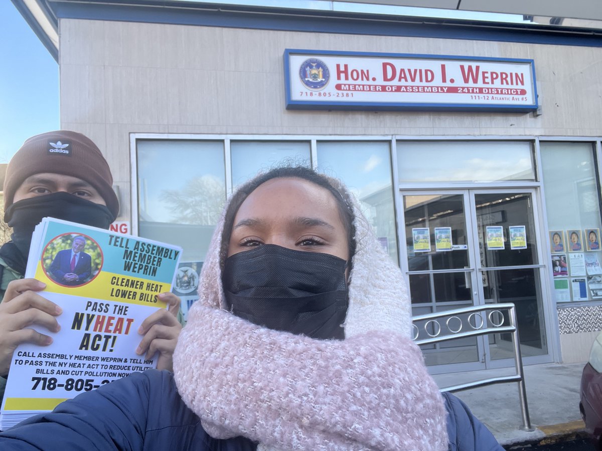 springstclimate's tweet image. Assembly Member @DavidWeprin: We&apos;re canvassing outside of your office to let your constituents know that you must fight for the #NYHEATAct this year!

We are counting on the state Assembly to get it done. Three years of failure is enough!