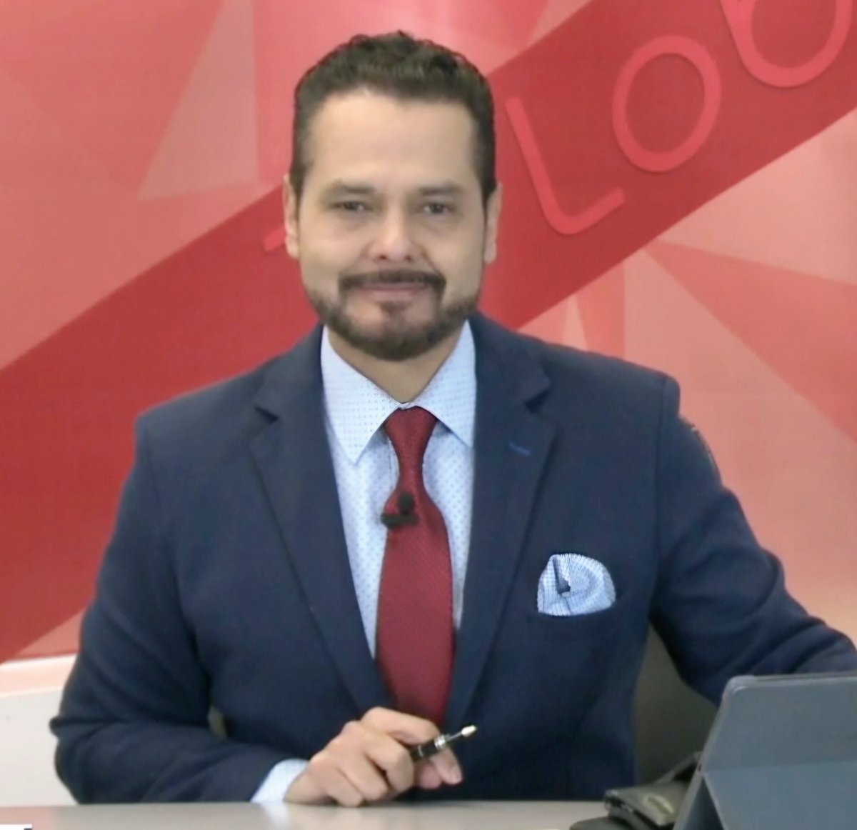 dionelsena's tweet photo. Hoy en #LobosCadena7:
📍Rinde protesta Ramón García como nuevo rector de la #UJED.
📍Abren frontera de Estados Unidos para la exportación de ganado.
📍Detienen a tres personas en GP por venta ilegal de pirotecnia.
📍Editorial @CarlosGarzaSala
📍La #MesaPolítica con los #Lalos https://t.co/DooHIwfJnb