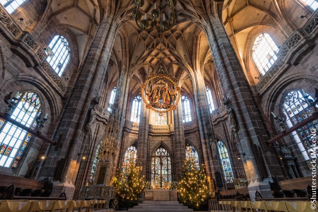 世界一番有名なクリスマスマーケット」が開催中のニュルンベルク。 街