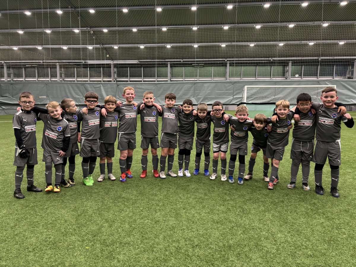 2017Glenvale's tweet photo. Thankyou to Charlie Miller academy 2017s for the invite to Toryglen this evening. Valuable minutes playing 5s as we continue the preparations for the new season starting in March. https://t.co/Mnk7gC3uuM