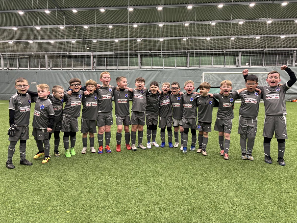 2017Glenvale's tweet photo. Thankyou to Charlie Miller academy 2017s for the invite to Toryglen this evening. Valuable minutes playing 5s as we continue the preparations for the new season starting in March. https://t.co/Mnk7gC3uuM
