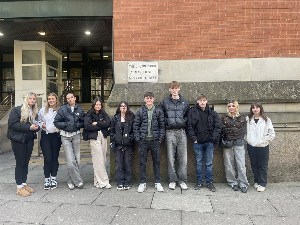 TythySocSci's tweet photo. A few of our Y13 Sociologist’s had a very interesting time at Manchester Crown Court yesterday 👩‍⚖️ https://t.co/ci5QDiCb9k