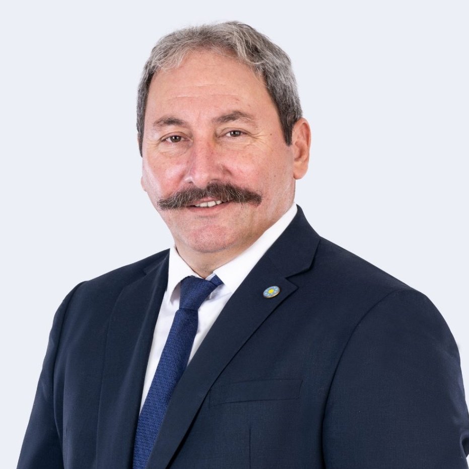 🗣️İYİ Partili Mehmet Tolga Akalın:

"Suriyeli sığınmacılar bugüne dek Türkiye için büyük bir güvenlik riskiydi. Ancak artık bir milli güç unsuru olma potansiyeli de taşıyorlar. 

Dolayısıyla sığınmacıların hemen değil, planlı bir şekilde gönderilmesi esas olmalıdır."