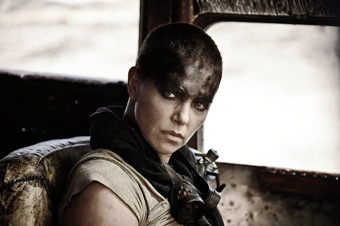 igara_ferreira's tweet photo. "Cabelo raspado é coisa da cultura woke"

🔹 Ellen Ripley, Alien 3 (1992)
🔹 Jordan O'Neill, Até o Limite da Honra (1997)
🔹 Evey Hammond, V de Vingança (2006)
🔹 Furiosa, Mad Max (2015) https://t.co/fpzwqOXyea