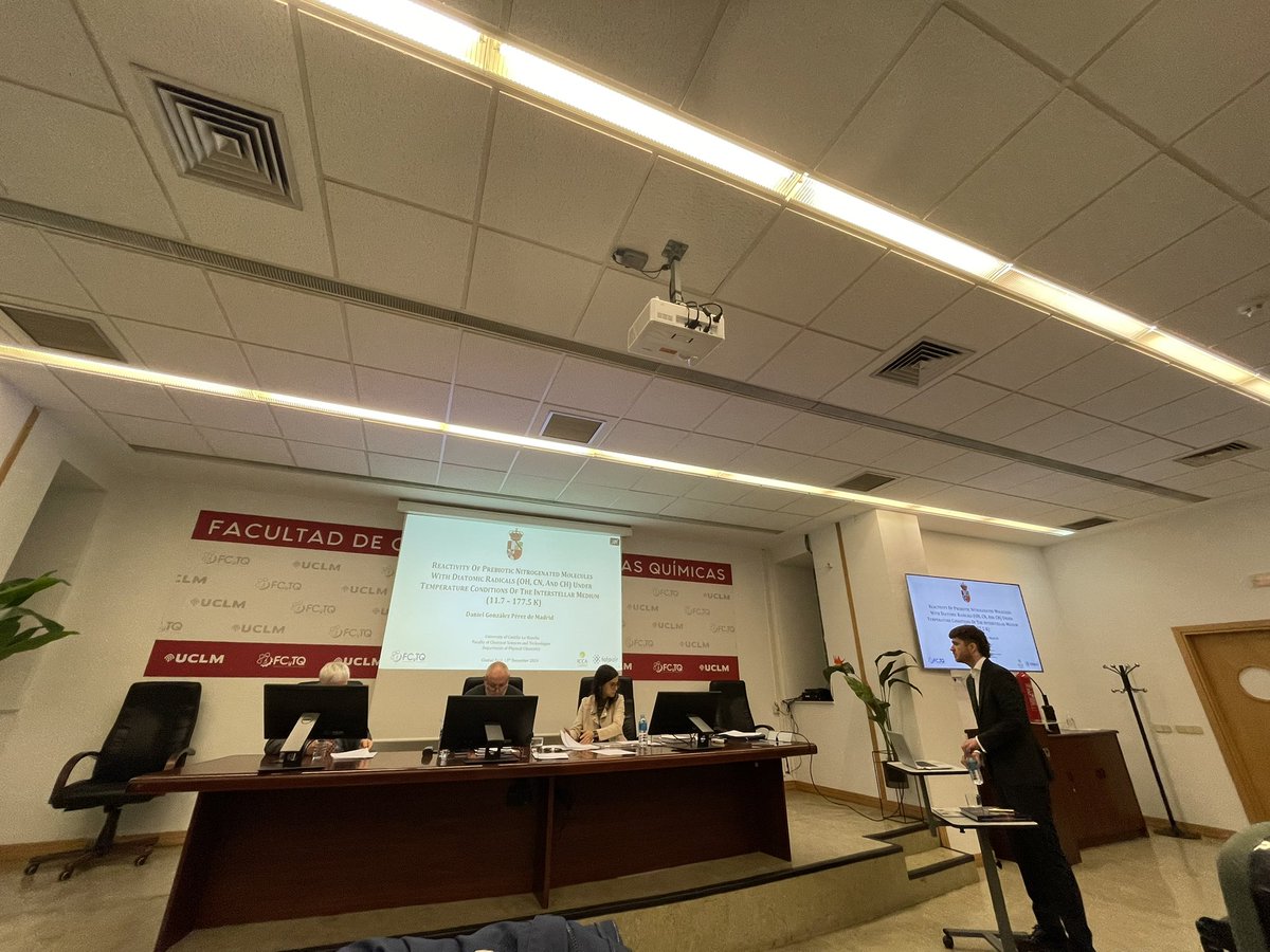 FotoairG's tweet photo. Hoy, Daniel González Pérez de Madrid ha defendido su tesis doctoral titulada: "Reactividad de moléculas prebióticas nitrogenadas con radicales diatómicos (OH, CN y CH) bajo las condiciones de temperatura del medio interestelar (11.7-177.5 K)".
¡Enhorabuena! 
@uclm_es @FCTQ_uclm https://t.co/g34pn7ujsG