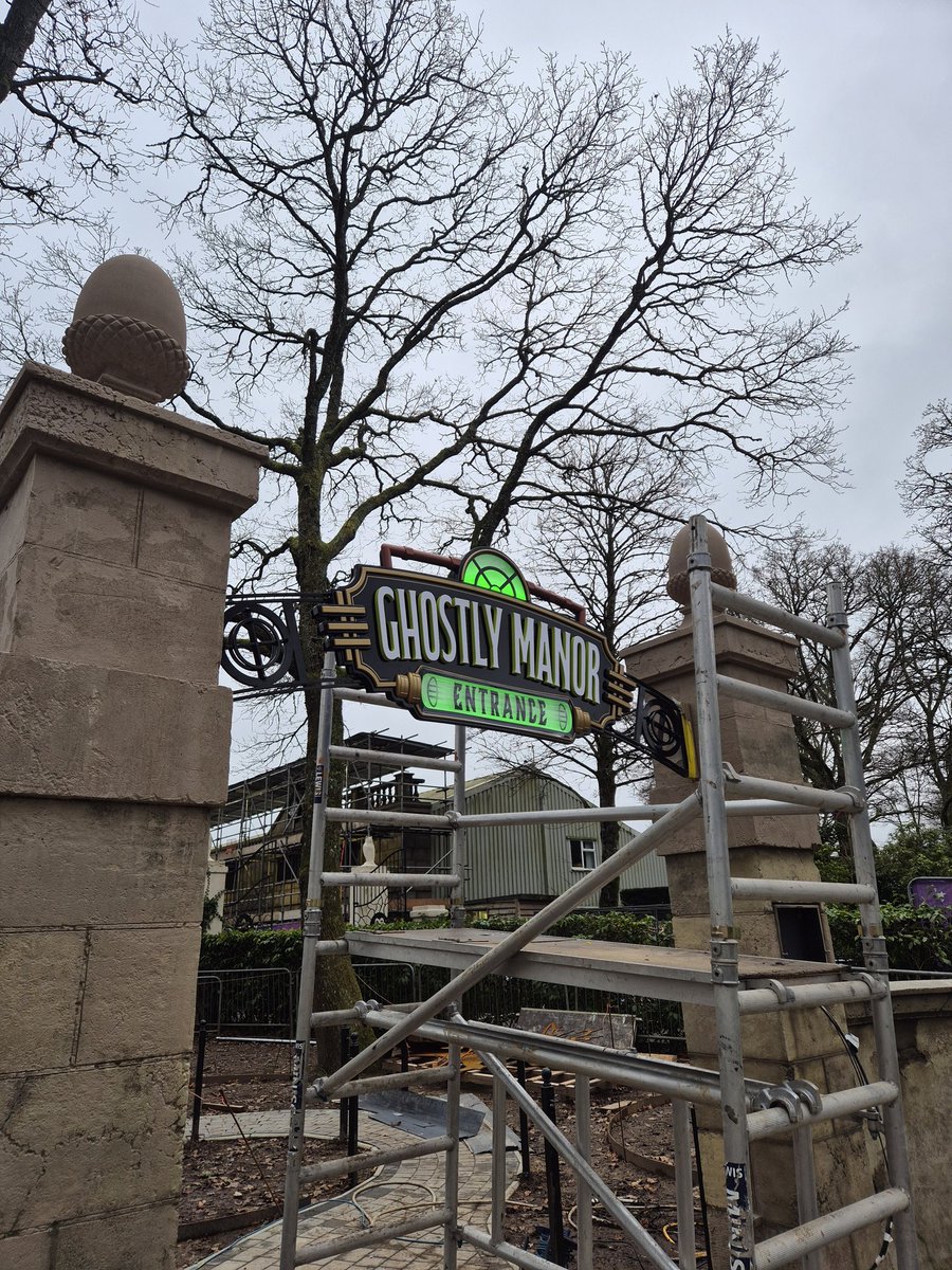 Lawrence_Mancey's tweet image. Entrance portal ✅ 👻
We will try and get another update out on YouTube in the next week 😁
Things have really progressed since the last one!
#GhostlyManor @PaultonsPark