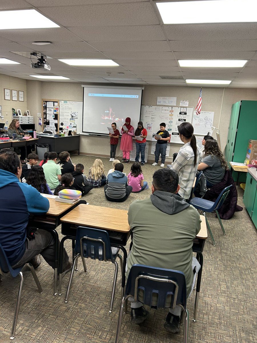 andreasen_mike's tweet photo. Harney 4th grade students put on a Reader’s Theatre for their parents today! @SSCcardinalNews @ElemHarney https://t.co/7h7fv9Nm7Y