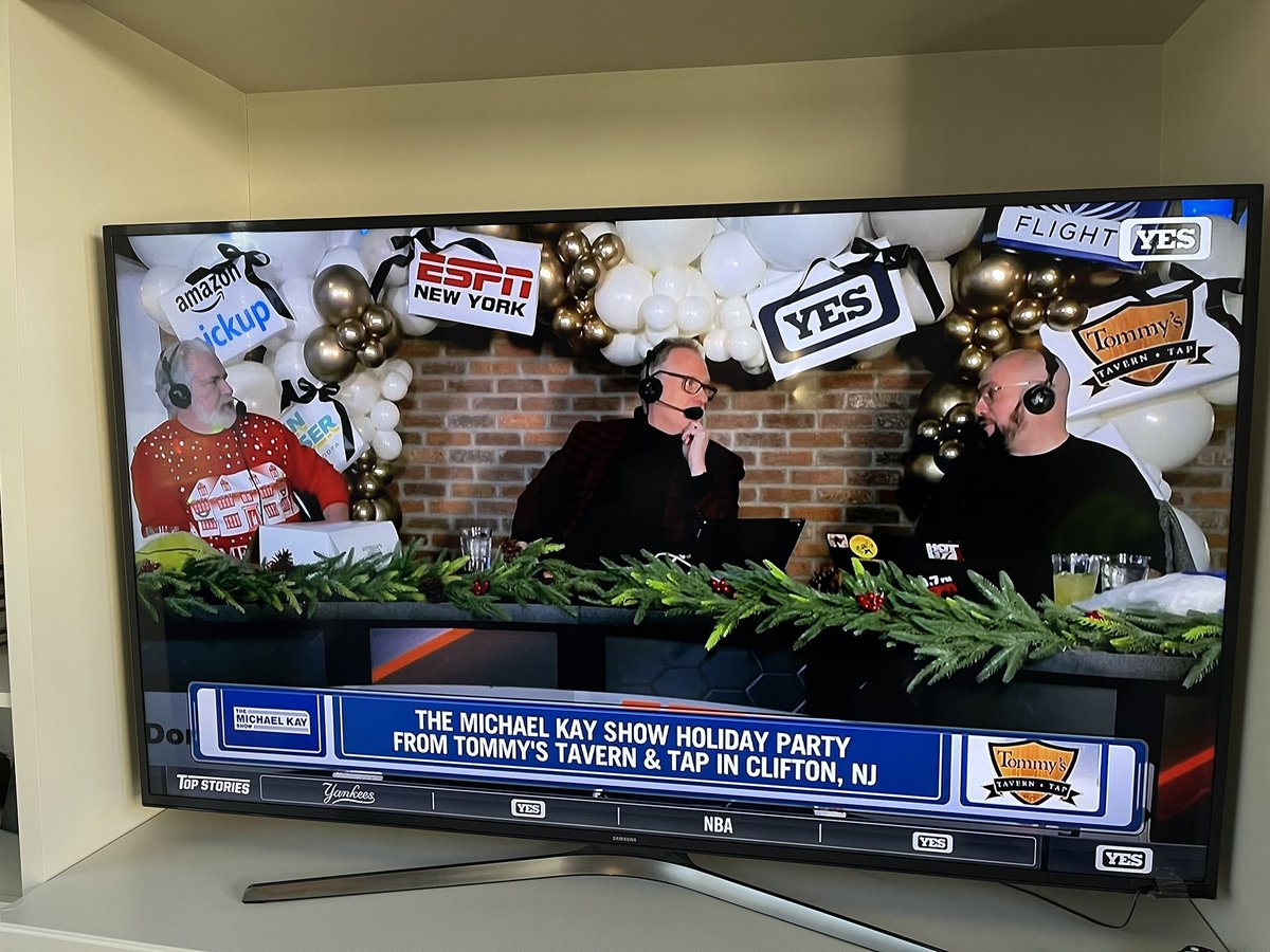 Fprior_4's tweet photo. Last ever show open after a generational 22-yr run 

NY sports radio will not be the same
 
@TMKSESPN @TMKSonYES https://t.co/wdBbsKYPeu
