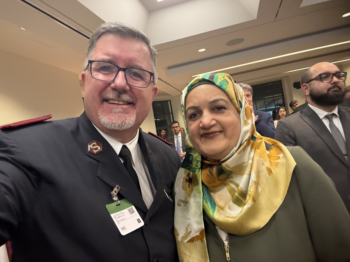 Salvationist's tweet photo. "It was a wonderful celebration that left participants with a greater sense of the Christmas gospel message of hope, peace, joy and love for all Canadians," says Major Rick Zelinsky, director of public affairs. https://t.co/xRKTLdpwIt