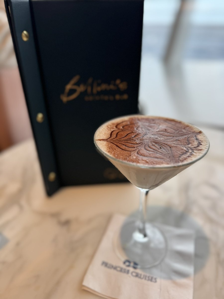 oceanisourhappy's tweet photo. An afternoon cocktail from Bellini’s made by the master, Kelvin!  A nice break from packing.   I’ll be sad to leave this gorgeous ship tomorrow! 

#SunPrincess #Bellinis #PrincessProud @PrincessCruises https://t.co/DPlUoJMAvh