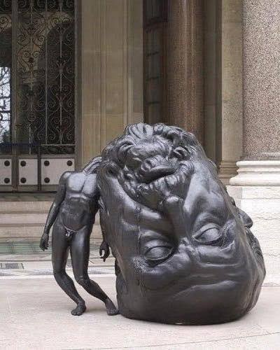 Jefersonnasa_'s tweet photo. Cuando el arte desafía la realidad..  

Hilo de esculturas y estatuas surrealistas...

1. Escultura de bronce “El peso del pensamiento” de Thomas Lerooy https://t.co/x9I849xaaU