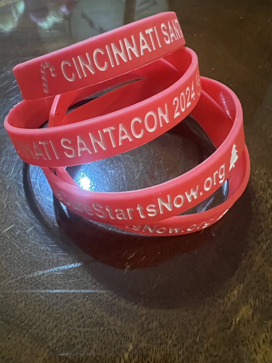 CincySantacon's tweet photo. Wristband prices go up at Midnight Tonight!  Order yours now: https://t.co/7WVI1T16Ur https://t.co/IejRRT5yU4