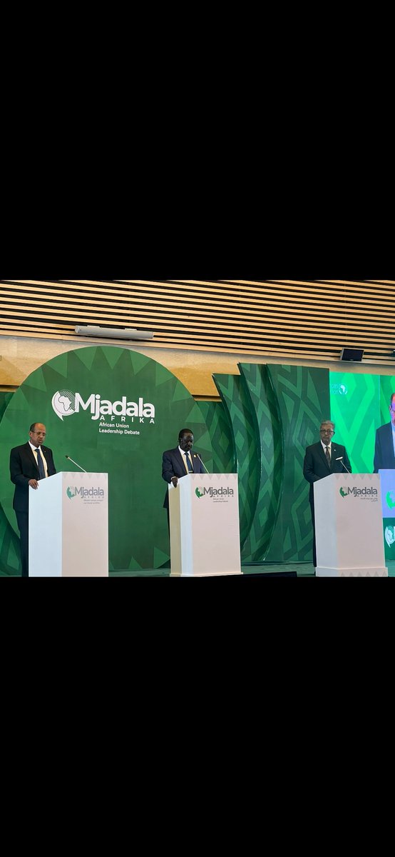 farah_fatouma's tweet photo. Trois candidats, un débat, et un leader qui se demarque: le candidat djiboutien!
Avec une expertise sans faille, une vision ambitieuse, une maîtrise parfaite des enjeux et un atout rare : il excelle en plusieurs langues !
De loin le meilleur choix !
#MjadalaAfrika
@ymahmoudali https://t.co/05YAGZoz0p