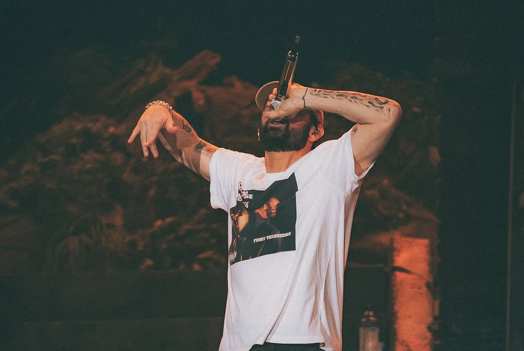 DaSHADYVERSE's tweet photo. Eminem finished his Middle-East tour in Riyadh, Saudi Arabia last night, headlining the first night of Sound Storm 24. Slim Shady made sure his last concert of 2024 was one to remember for eager fans who waited all night to see him rise from the coffin. 

📸: @baraazainah https://t.co/t3xjbyKkqQ