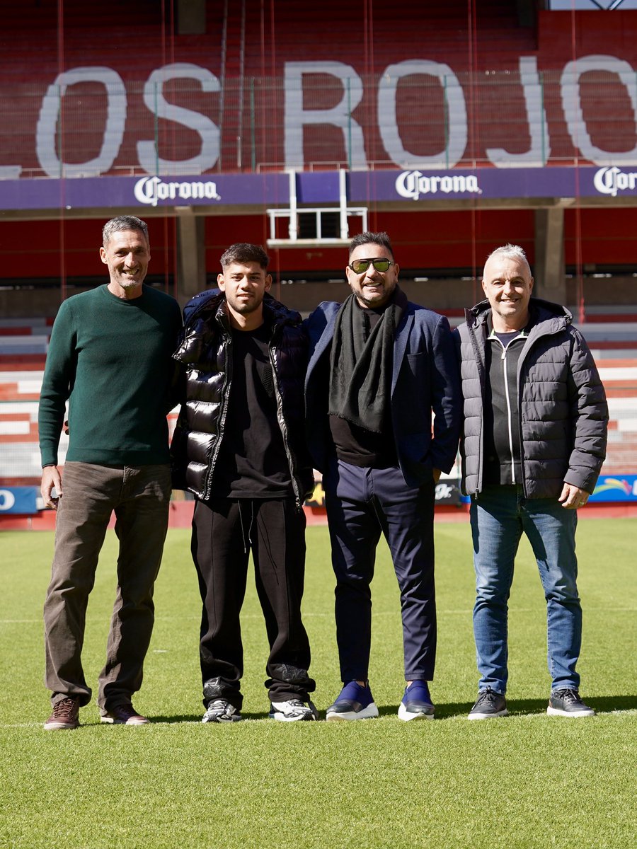 TolucaFC's tweet photo. Bienvenido a casa, Turco ✍️👺 https://t.co/l6bB4c5MC5