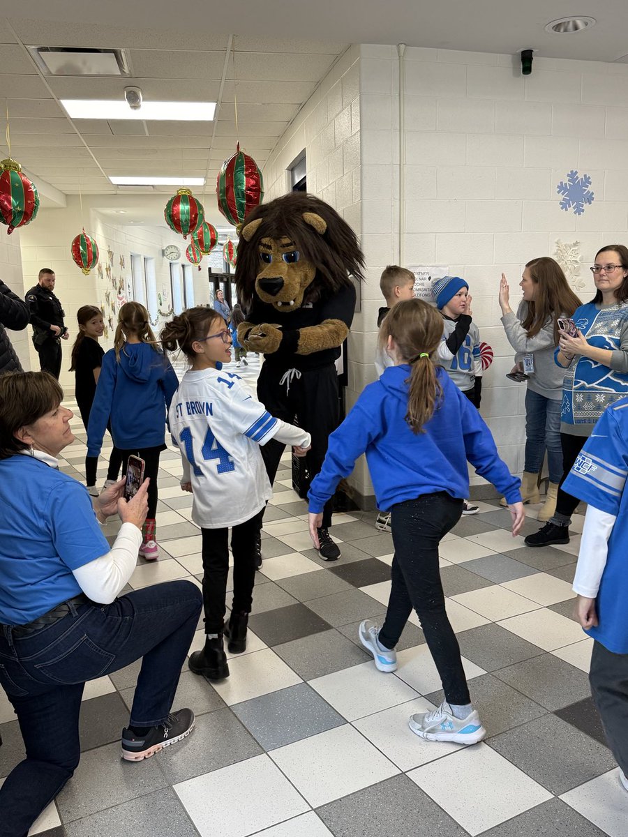 Winchester Elem (@winchesterelem) on Twitter photo Thank you <a href="/JaredGoff16/">Jared Goff</a> and Little Caesars for the fun pizza party at Winchester today! Go <a href="/Lions/">Detroit Lions</a> ! <a href="/NorthvilleEDU/">Northville Schools</a> Thank you <a href="/JaredGoff16/">Jared Goff</a> and Little Caesars for the fun pizza party at Winchester today! Go <a href="/Lions/">Detroit Lions</a> ! <a href="/NorthvilleEDU/">Northville Schools</a>
