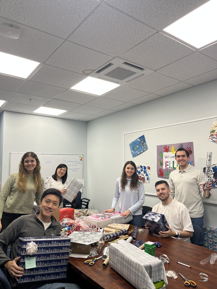 Thank you to our wonderful volunteers from the South End Neighborhood Association and Section F at the <a href="/HarvardHBS/">Harvard Business School</a>  for helping wrap gifts for our annual Frosty’s Friends program! ☃️

#community #FrostysFriends #HolidaySpirit