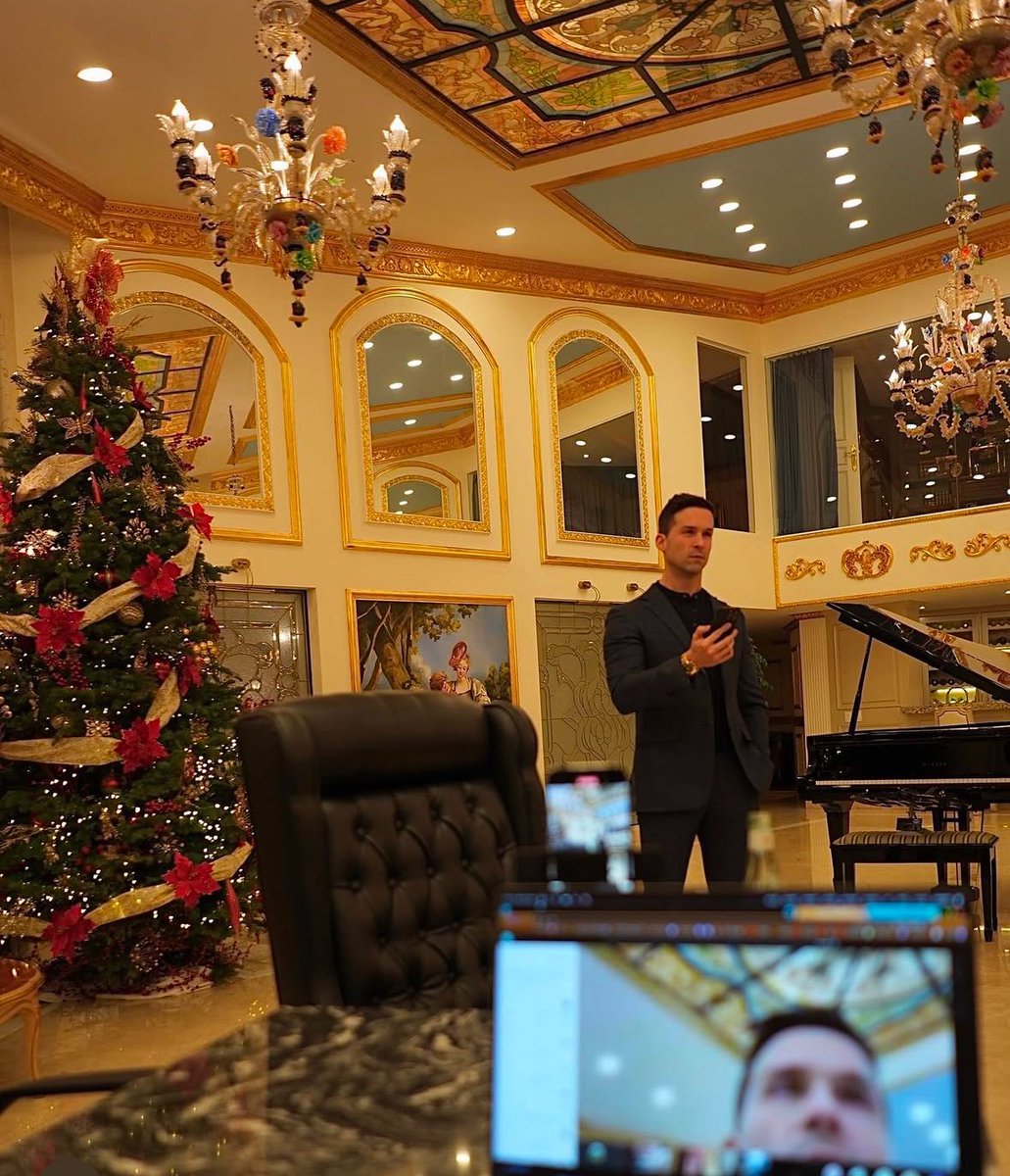 MEMO SALINAS tweet media